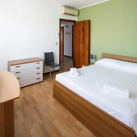 Calmo 2dx Apartament